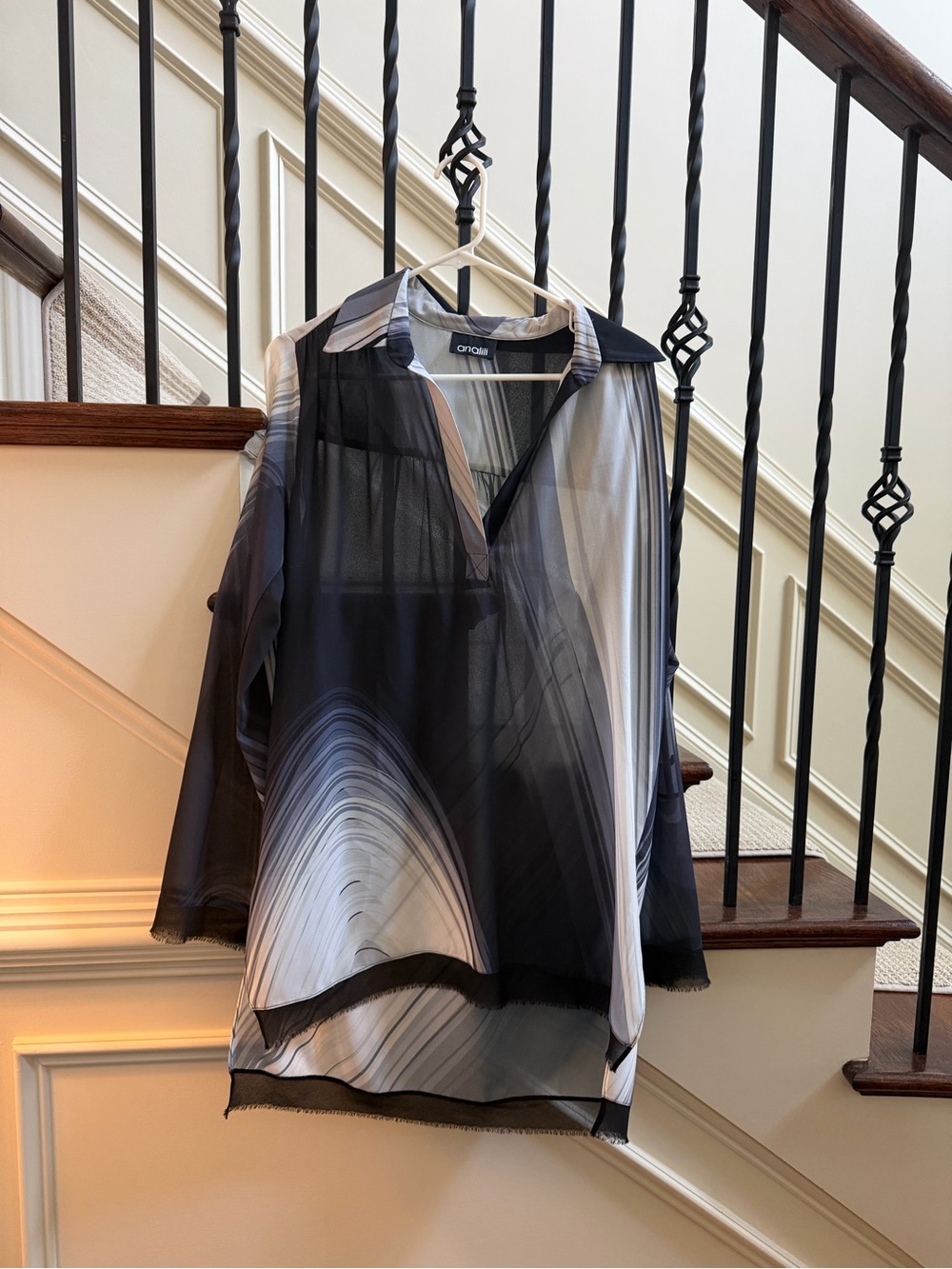 Analili large Black & White Sheer Swirl-Print Blouse